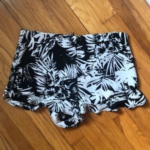 Forever 21 Flowy Hawaiian Floral Print Shorts